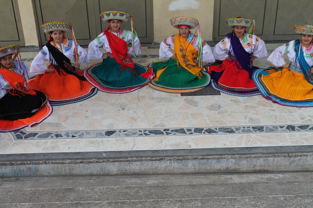 grupo-de-danzas-sentimiento-andino-iemcp 20728121819 l.jpg