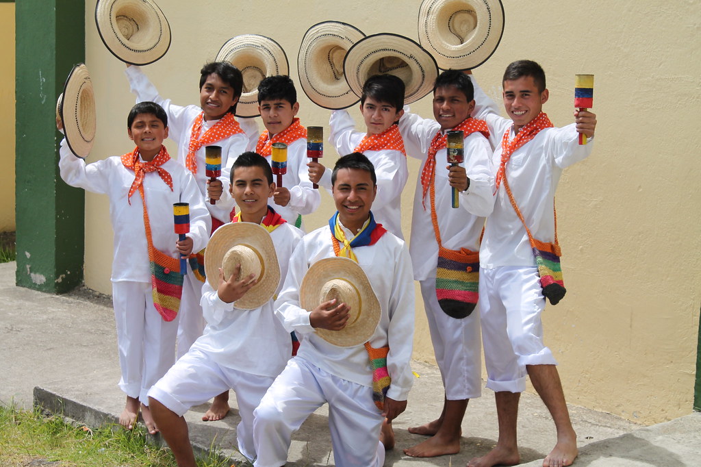 grupo-de-danzas-sentimiento-andino-iemcp 20921749171 l.jpg